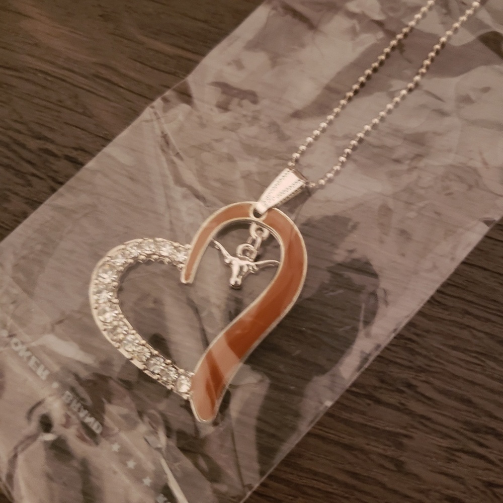 UT heart necklace